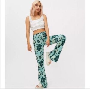 UO Bryn Flower Power Pull on Pants